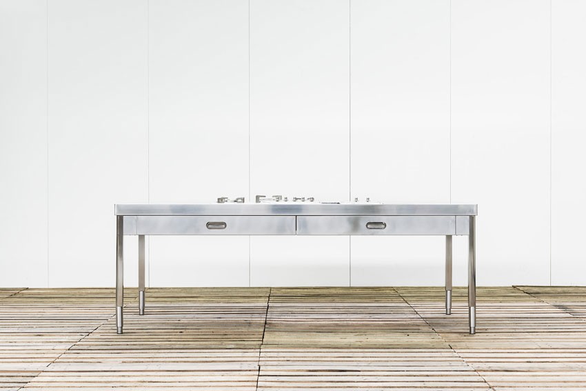 Edelstahl-Kücheninsel 250 cm in Küchentisch-Ausführung